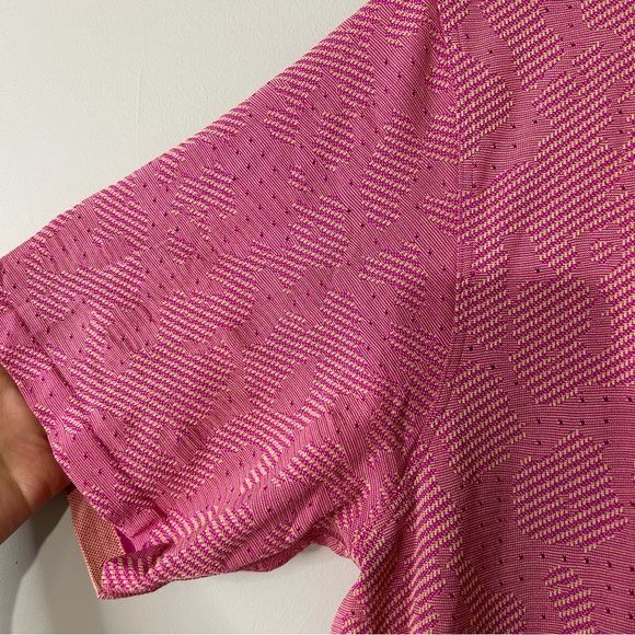Lululemon Metal Vent Breathe Short Sleeve Tee Pink Purple Camo - Picture 2 of 6